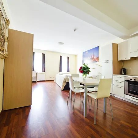 Autosole Dzīvoklis 4*